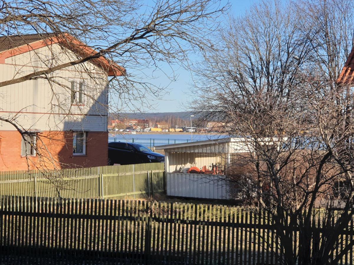 Vandrarhemmet Stranden Mora Bagian luar foto