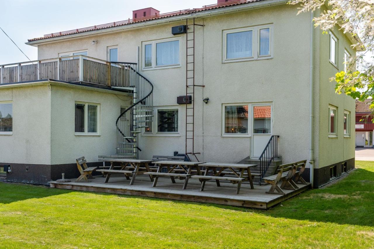 Vandrarhemmet Stranden Mora Bagian luar foto
